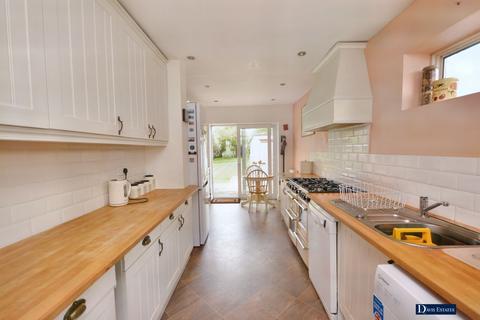 3 bedroom semi-detached house for sale, Ardleigh Green Road, Ardleigh Green, Hornchurch, RM11