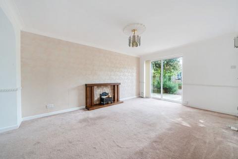 3 bedroom detached house for sale, Chantry Avenue, Kempston, Bedford