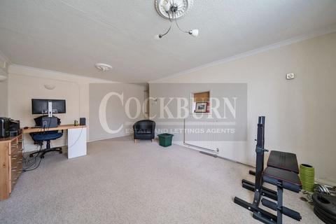 Flat 41, Pickwick Court, 60 West Park, Mottingham, London, SE9 4SA