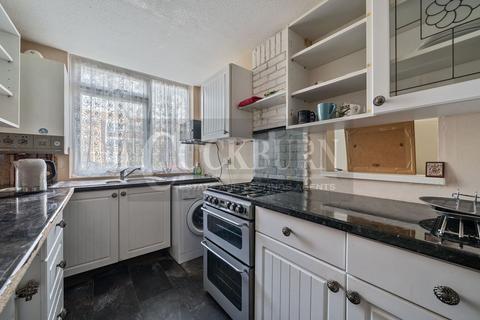 Flat 41, Pickwick Court, 60 West Park, Mottingham, London, SE9 4SA