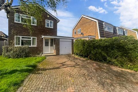 3 bedroom detached house for sale, Smithers Close, Hadlow, Tonbridge, Kent