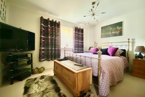 2 bedroom apartment to rent, The Boulevard Bognor Regis PO21