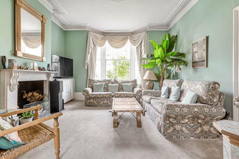 210 Acton Lane, London, W4 5DL