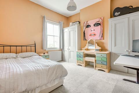 210 Acton Lane, London, W4 5DL