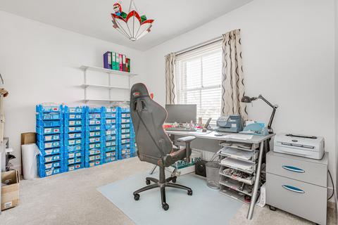 210 Acton Lane, London, W4 5DL