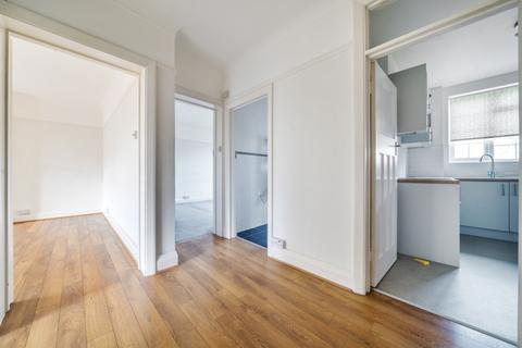 2 bedroom apartment to rent, Birkenhead Avenue, KT2