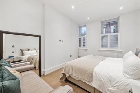 3 bedroom flat for sale, Cheyne Court, Chelsea