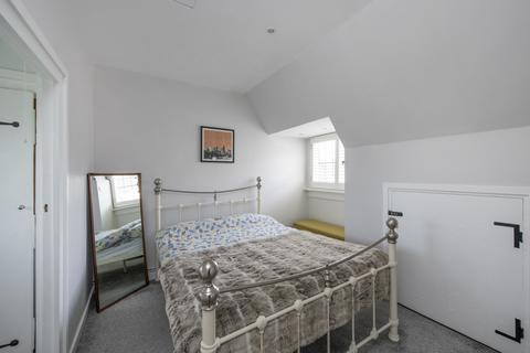 1 bedroom flat to rent, Waterlow Court, Heath Close, London