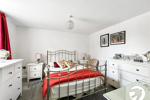 2 bedroom flat for sale, Crown Road, Sittingbourne, Kent, ME10