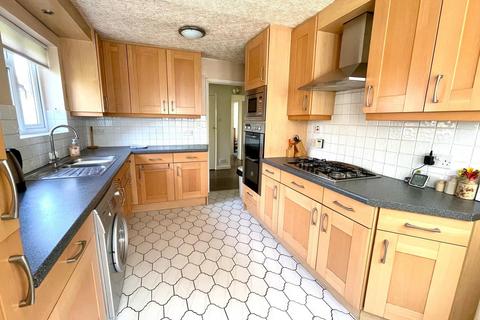 93 Hillside Road, Ashtead, KT21 1SD