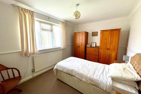 93 Hillside Road, Ashtead, KT21 1SD