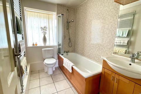 93 Hillside Road, Ashtead, KT21 1SD