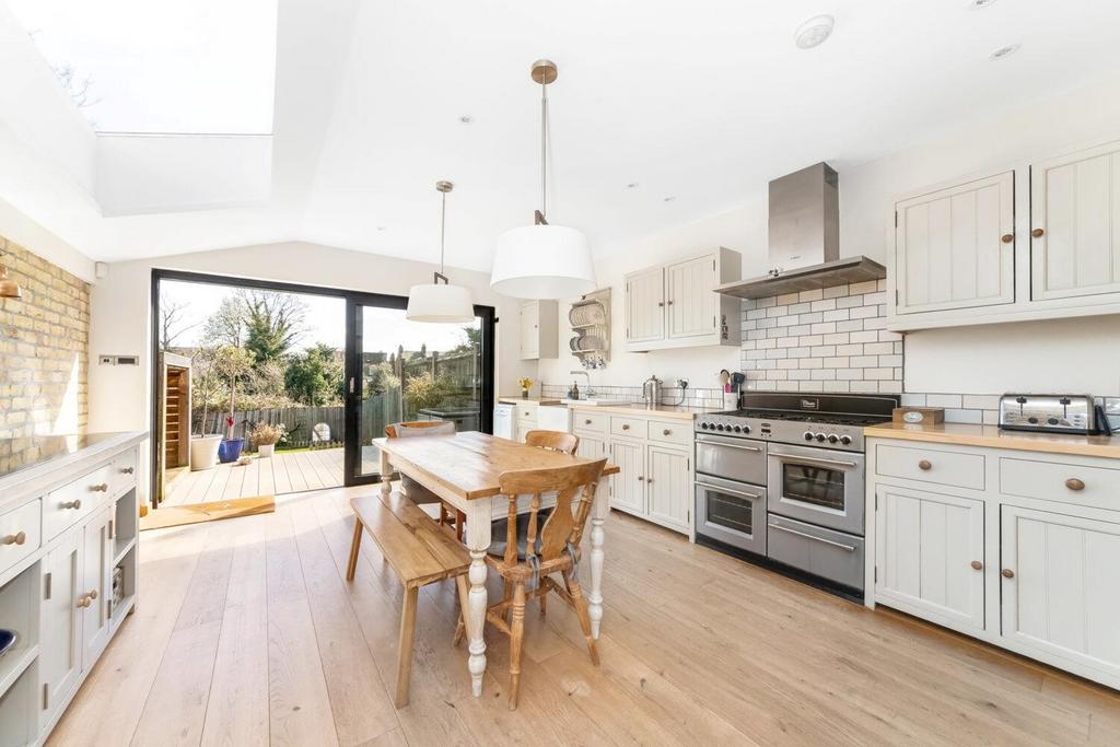 Ivanhoe Road, Camberwell, London, SE5 4 bed house - £1,250,000