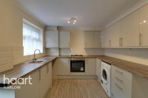 2 bedroom terraced house to rent, Markwell Wood
