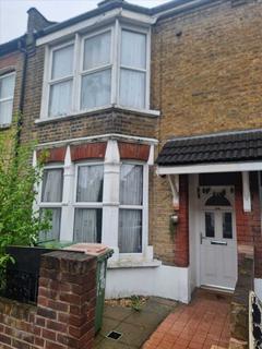 4 bedroom terraced house to rent, Charlemont Road, East Ham