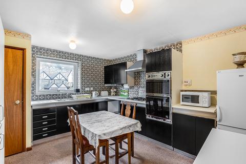 2 bedroom flat for sale, Parish Ghyll Road, Ilkley, West Yorkshire, LS29