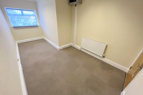 Office to rent, Prestwich, Manchester M25