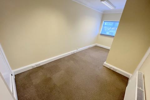 Office to rent, Prestwich, Manchester M25