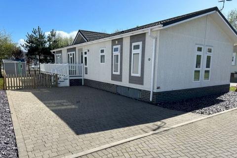 2 bedroom lodge for sale - Willow Park, Station Road WR11
