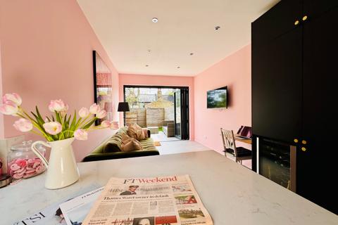 3 bedroom terraced house for sale, Plum Lane, Shooters Hill, London, SE18 3AG