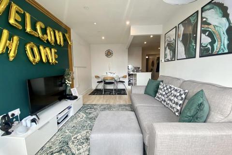 1 bedroom apartment to rent, Crescent, Salford M5