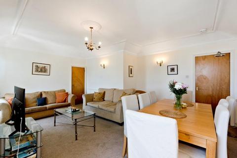 4 bedroom flat to rent, 12, Antigua Street, Edinburgh, EH1 3NH