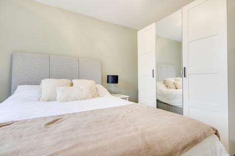 2 bedroom ground floor flat for sale, Hollowtree Court, Barnstaple EX32