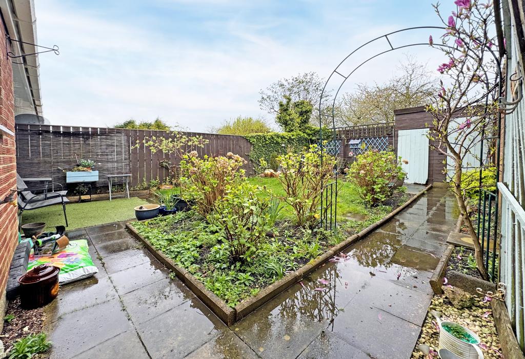 Thursby Grove, Hartlepool, County Durham 2 bed semidetached bungalow