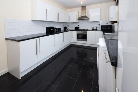 226 Smallshaw Lane, Ashton-under-lyne, OL6 8RJ