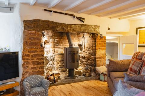 2 bedroom detached house for sale, Knowle, Crediton, EX17