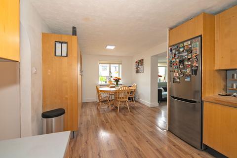 24 Chipperfield Close, New Bradwell, Milton Keynes, MK13 0EP