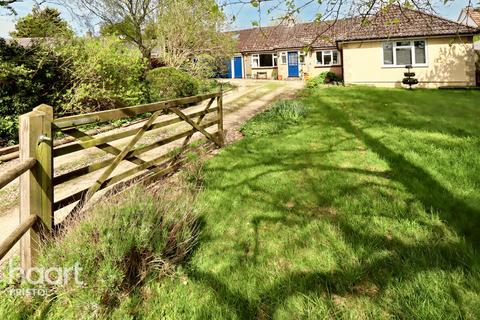 4 bedroom detached bungalow for sale, Kingway View, Corston