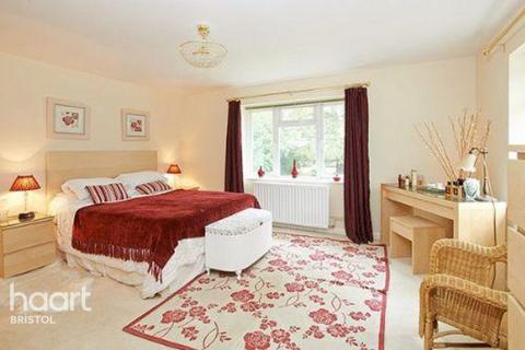 4 Kingway View, Corston, Malmesbury, SN16 0HG