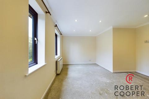 8 Abercorn Grove, Ruislip, HA4 7YP