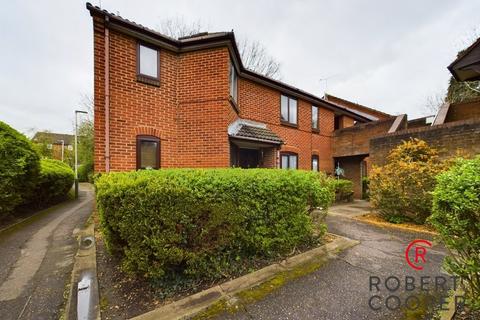 8 Abercorn Grove, Ruislip, HA4 7YP