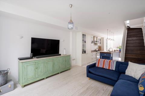 4 bedroom terraced house for sale, Pembroke Place, Kensington, London, W8.