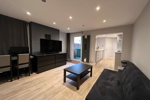 1 bedroom maisonette to rent, Birkbeck Road, Sidcup, Kent