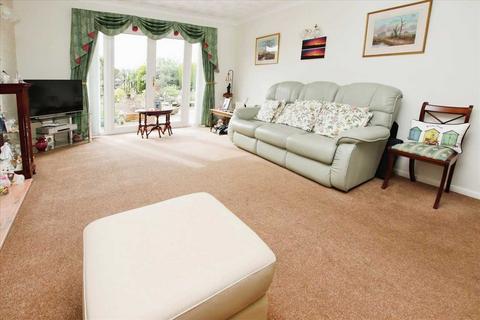 3 bedroom bungalow for sale, Bodmin Moor Close, North Hykeham