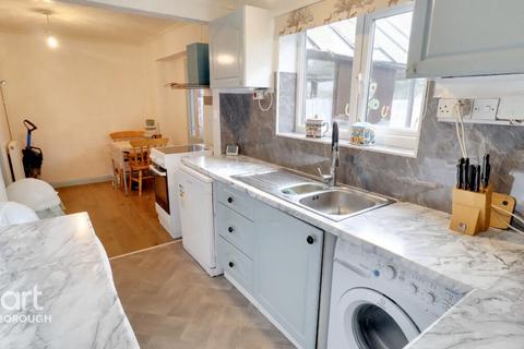9 Broadway, Crowland, Peterborough, PE6 0BJ