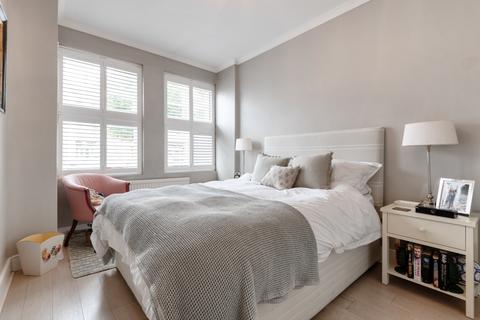 2 bedroom maisonette to rent, Revelstoke Road Wimbledon Park SW18
