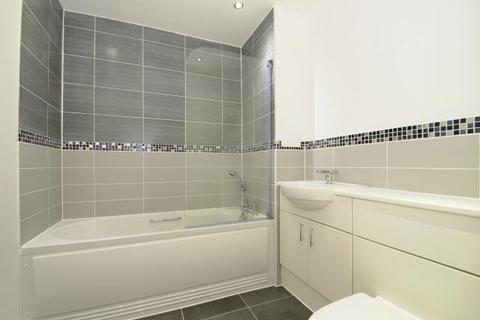 2 bedroom apartment to rent, Woking,  Surrey,  GU22
