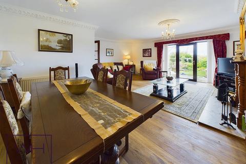 4 bedroom bungalow for sale, Harlington, Doncaster DN5