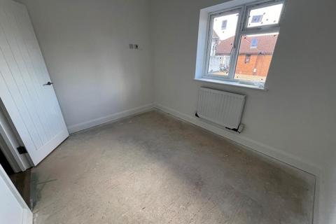 2 bedroom apartment to rent, 12a Worplesdon Road, Guildford GU2