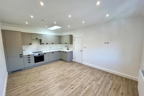 2 bedroom apartment to rent, 12a Worplesdon Road, Guildford GU2