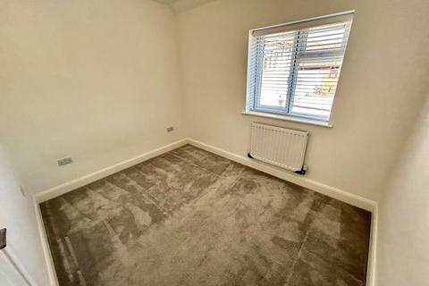 2 bedroom apartment to rent, 12a Worplesdon Road, Guildford GU2
