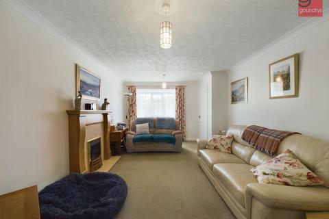 10 Tregease Road, St Agnes, TR5 0SL