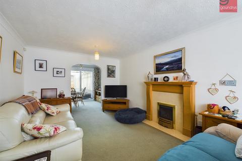 10 Tregease Road, St Agnes, TR5 0SL