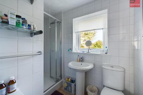 10 Tregease Road, St Agnes, TR5 0SL