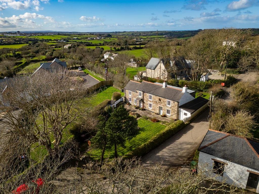 Wheal Rose, Scorrier, Redruth 5 bed detached house for sale £500,000