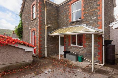 3 bedroom detached house to rent, Birchfield Road, Pontardawe, Swansea, West Glamorgan, SA8 4PF
